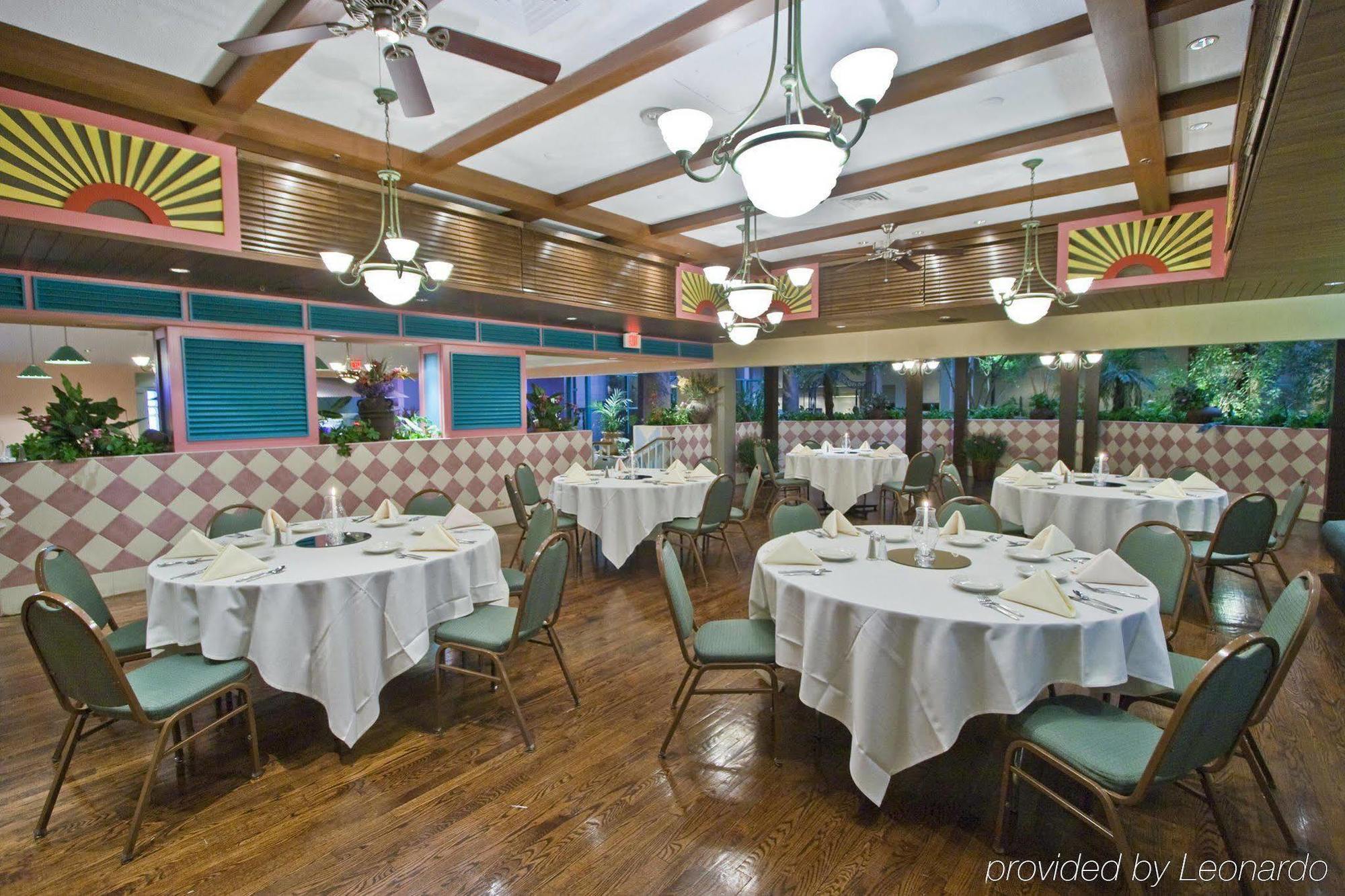 Embassy Suites By Hilton Chicago Lombard Restaurant bilde